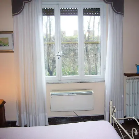 Red Horse Bed & Breakfast